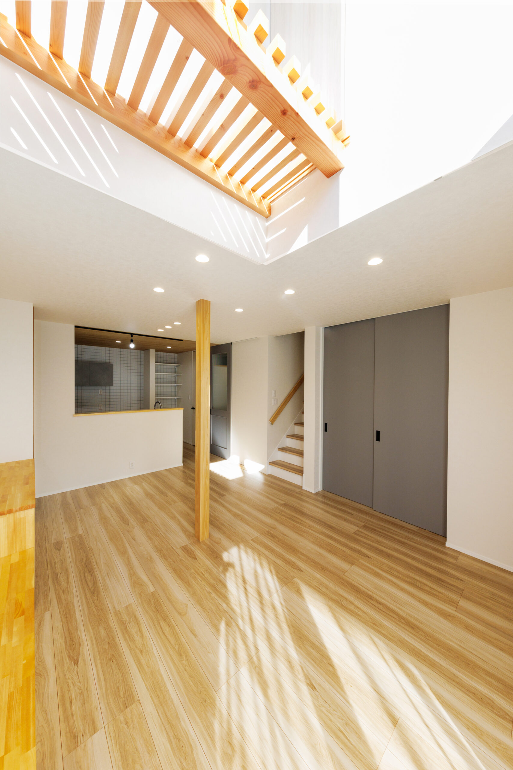 事例B 32坪3300万円 実家建て替えの子育て世帯の家 内観2
